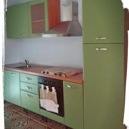 Domus Bed & Breakfast *